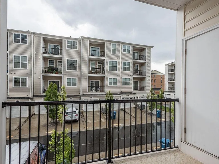 43017 Clarks Mill Ter — Photo 14