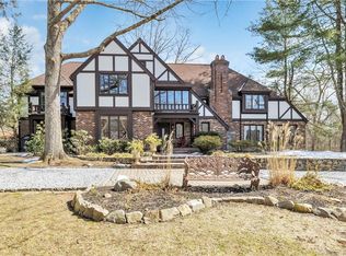 23 Russett Rd, Sandy Hook, CT 06482