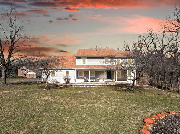 3414 Park Island Dr, Oxford, MI 48371