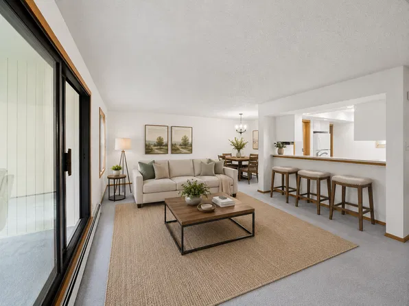 6051 Laurel Ave APT 207, Golden Valley, MN 55416