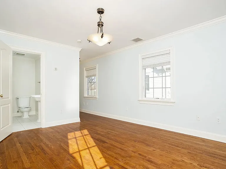80 E Putnam Ave — Photo 13