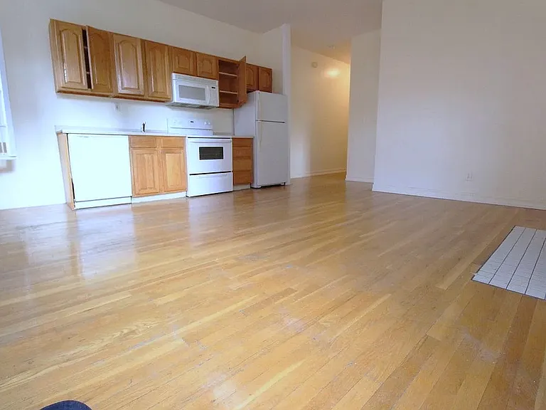 72 W 87th St #3D — Photo 4