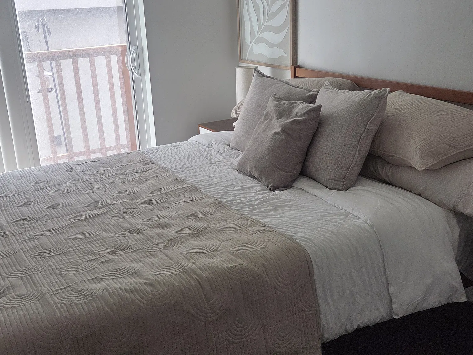 4 bed, 3.5 bath, 2100 sqft, $2,400 — Photo 4