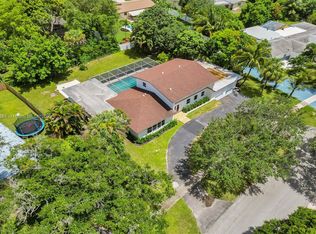 620 NW 66th Ave, Plantation, FL 33317