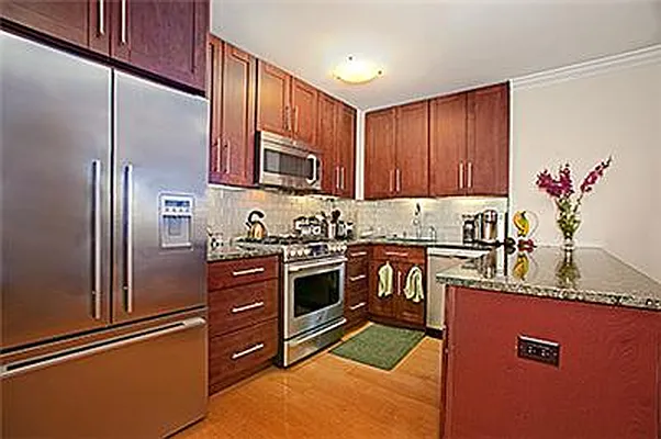 Sold by Maxwell Jacobs | media 17