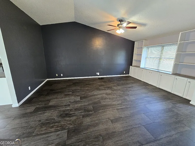 1001 Regal Rd — Photo 16