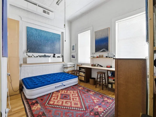 6020 Broadway image 12 of 34