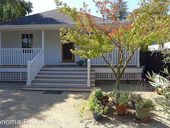 3rd image of 949 Donald St