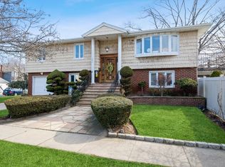 293 Hunnewell Ave, Elmont, NY 11003