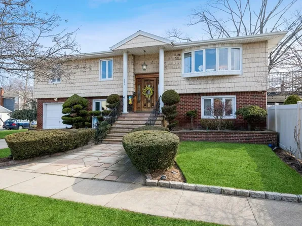 293 Hunnewell Avenue, Elmont, NY 11003