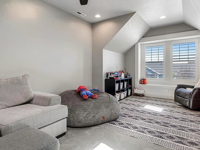 3419 E Rincon St — Photo 50