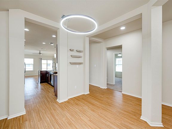 4th image of 15104 Verela Dr