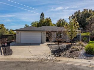 4877 Squirrel Run Ct, Redding, CA 96002