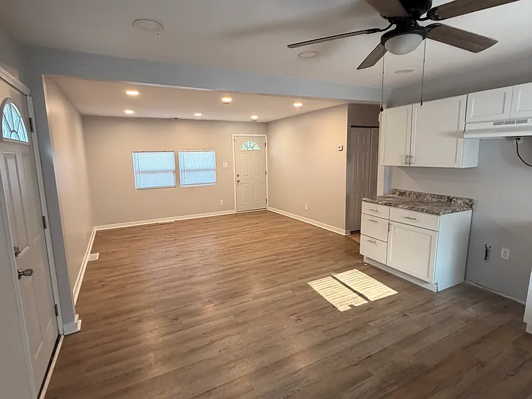 1232 Greene Pl — Photo 3
