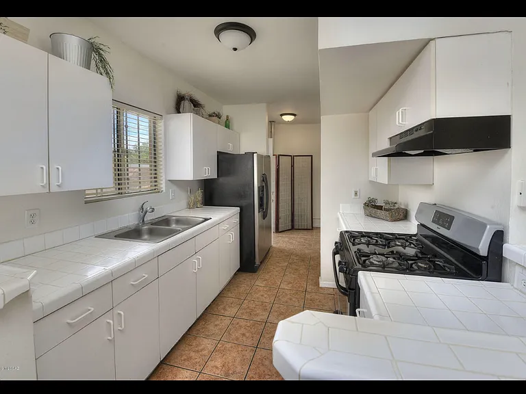 4741 W Calle Don Manuel — Photo 4