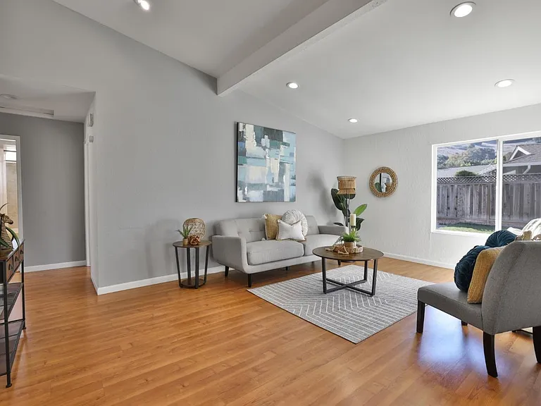 310 Curie Dr — Photo 33