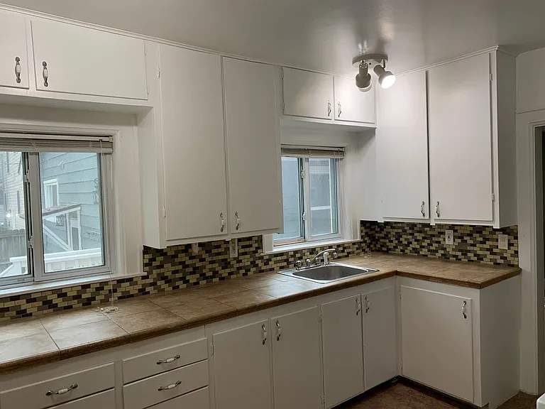 822 Hawthorn Ave — Photo 20