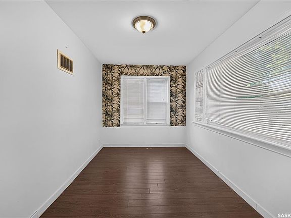 5th image of 1812 Ottawa STREET