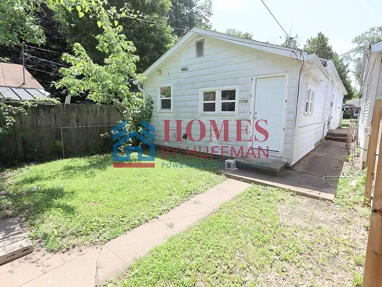 1728 E Illinois St — Photo 18