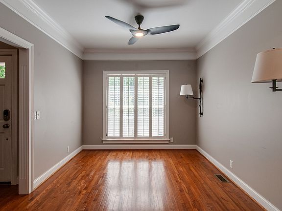 4th image of 1202 Cedar Ln #B