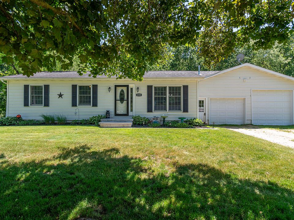 1st image of 2580 Walnut Dr