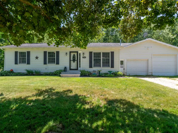 2580 Walnut Dr, Ionia, MI 48846