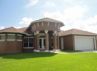 2649 SW Fair Isle Rd, Port Saint Lucie, FL 34987
