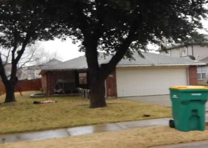 1st image of 2093 Camelot Dr