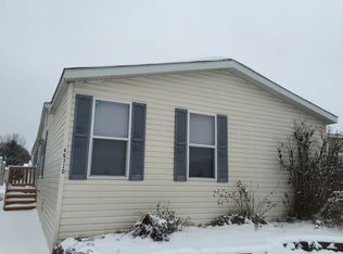 46320 Chadsworth Dr, Macomb, MI 48044