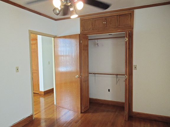 5th image of 439 Lincoln Pl APT 2