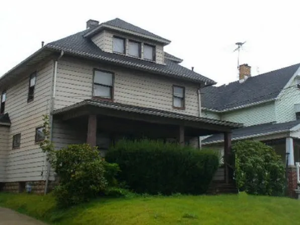 64 Woodrow Ct, Sharon, PA 16146