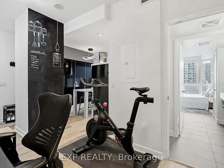 38 Dan Leckie Way #2103 — Photo 22