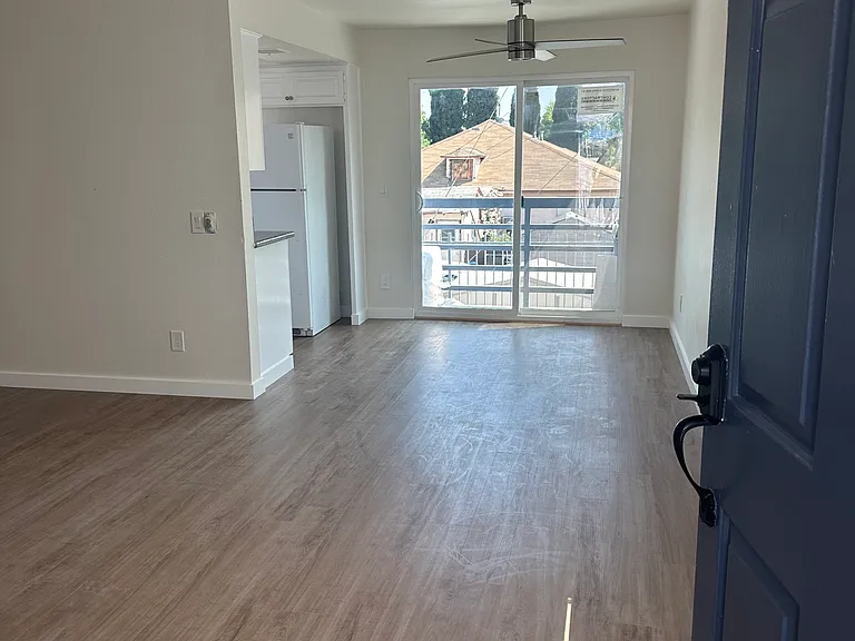 14116 Tiara St #5 — Photo 26