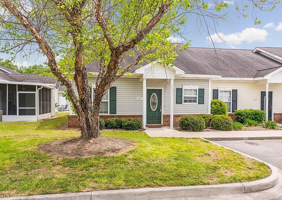 1st image of 301 Moss Creek Ln