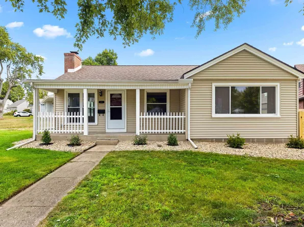 656 W Knoll Crest Dr, Peoria, IL 61614