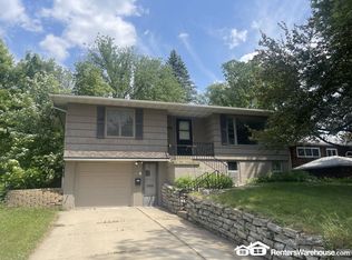 902 17th Ave SW, Rochester, MN 55902