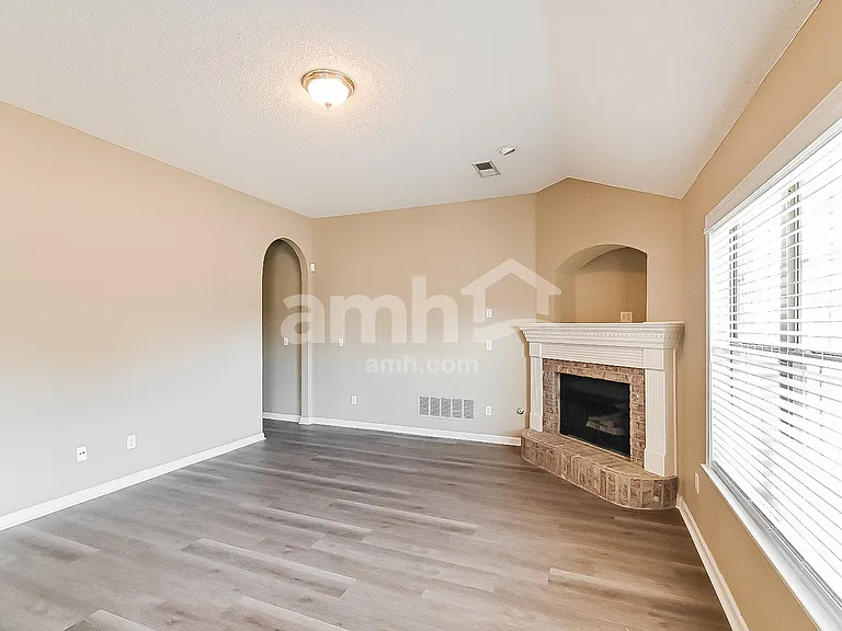 5216 Rockyford Ln — Photo 8