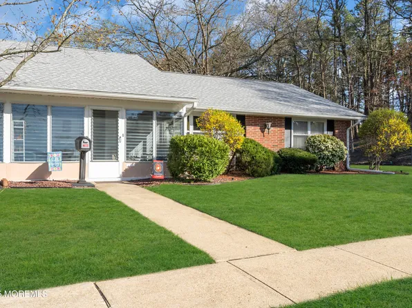 530D Portsmouth Drive, Lakewood, NJ 08701