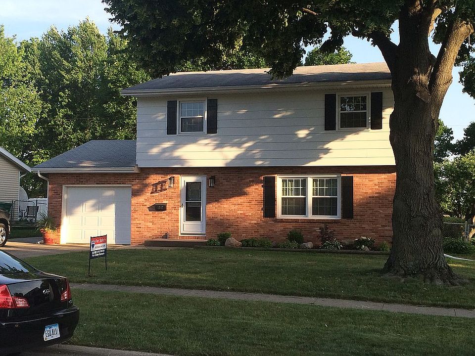 1st image of 1317 SW Kenworthy Dr