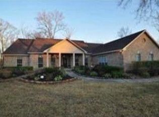27506 E Fairway Oaks Dr, Huffman, TX 77336