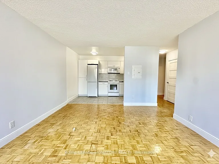 990 Avenue Rd #108 — Photo 3