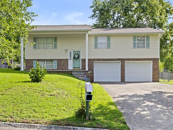 2nd image of 1716 Wagon Tongue Ln