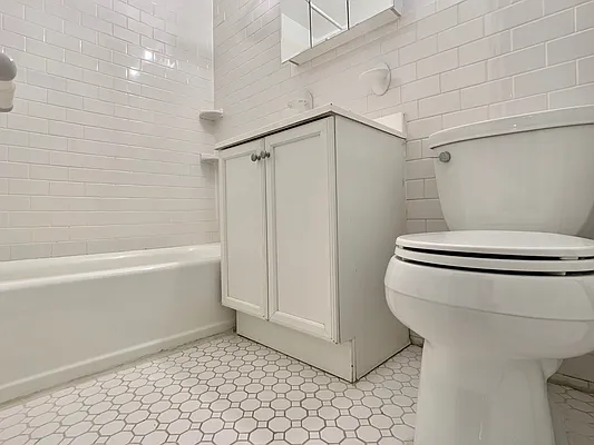 Rented by Building Equity Real Estate LLC | media 21