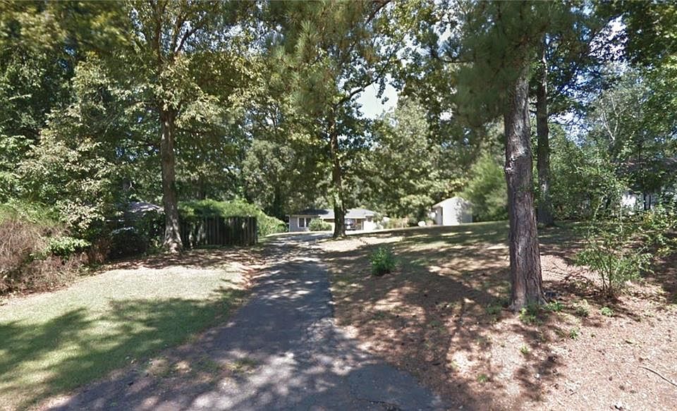 1st image of 1129 Oakdale Dr SE Lot 1