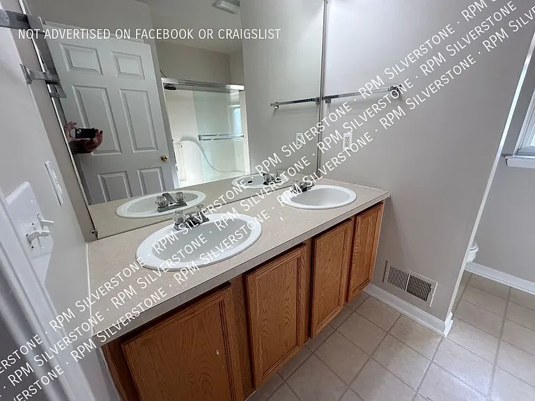 18013 Marsal Dr — Photo 12