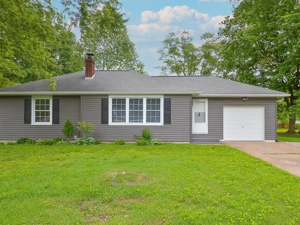 404 N John St, Mascoutah, IL 62258
