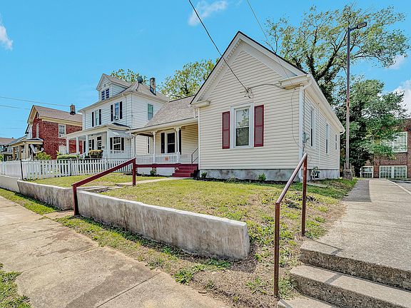 2nd image of 528 Rutherford Ave NW