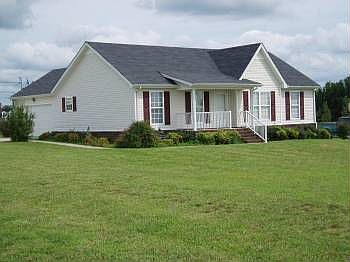 1st image of 104 Thelma Dr