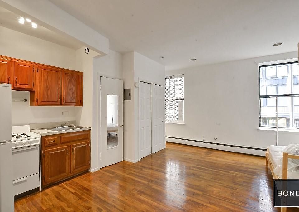 1st image of 170 W 25th St #2CC