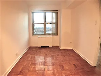 Rented by Winzone Realty Inc